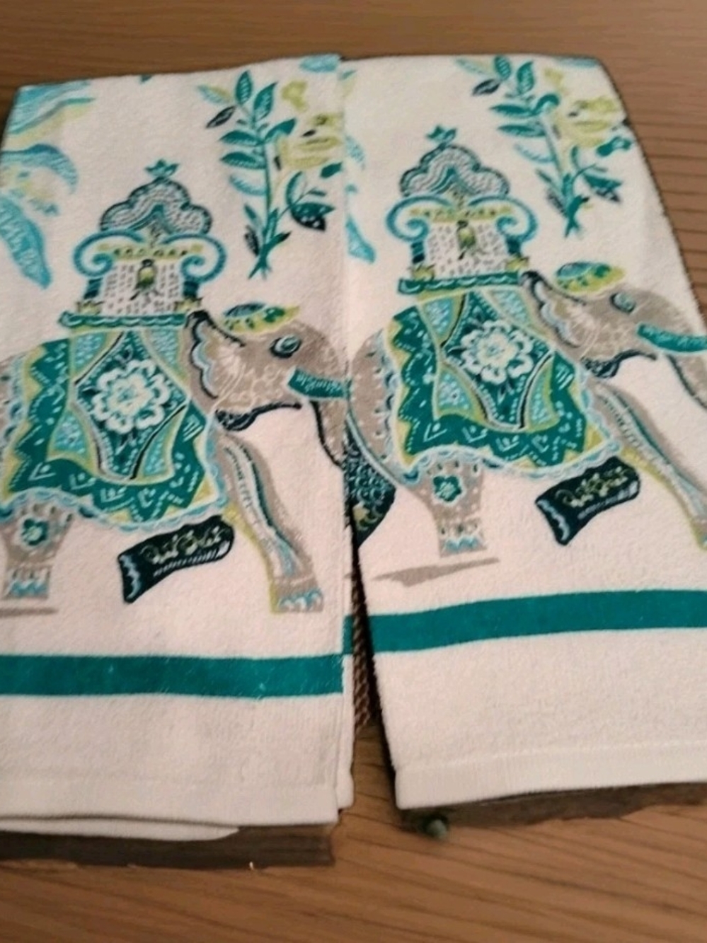 Mainstays White Teal & Lime Elephant Print Throw